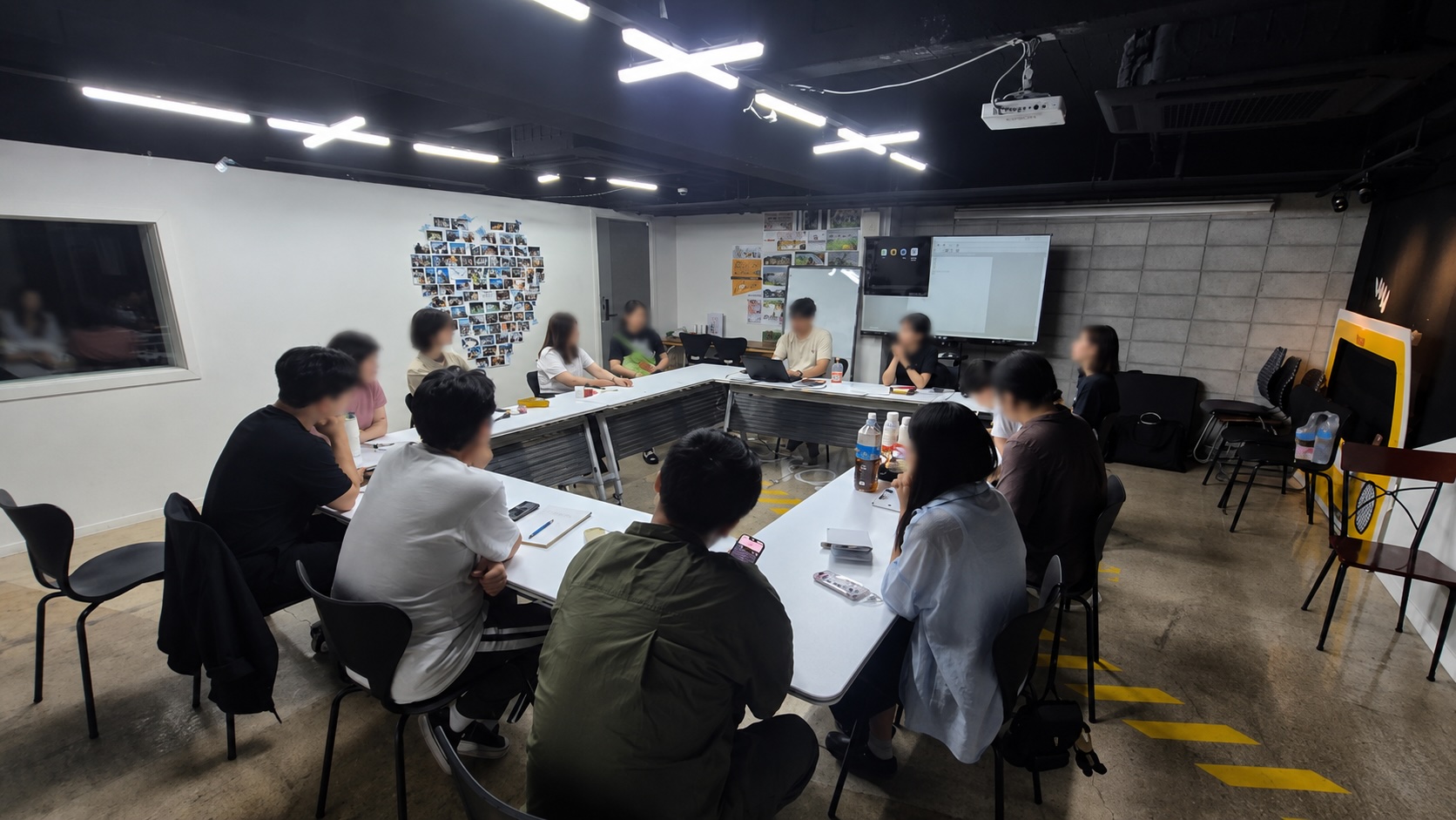 3F 공유회의실 / 앞산마을방송국